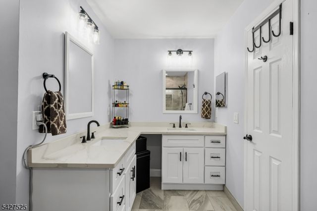 53 Winthrop Rd G, Monroe Twp., NJ 08831