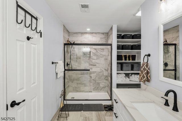 53 Winthrop Rd G, Monroe Twp., NJ 08831