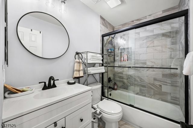 53 Winthrop Rd G, Monroe Twp., NJ 08831
