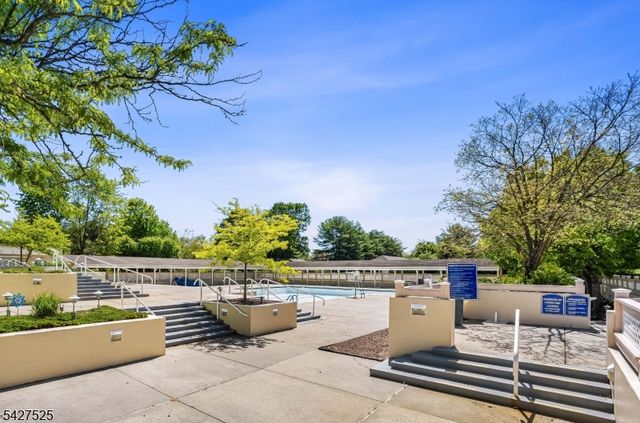 53 Winthrop Rd G, Monroe Twp., NJ 08831