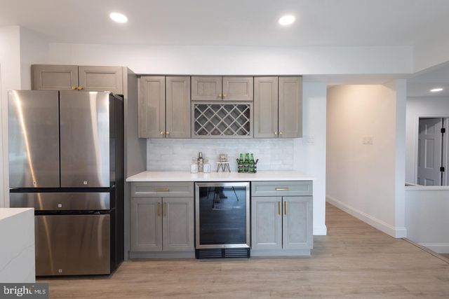 5 BROMPTON PL, Cherry Hill, NJ 08003