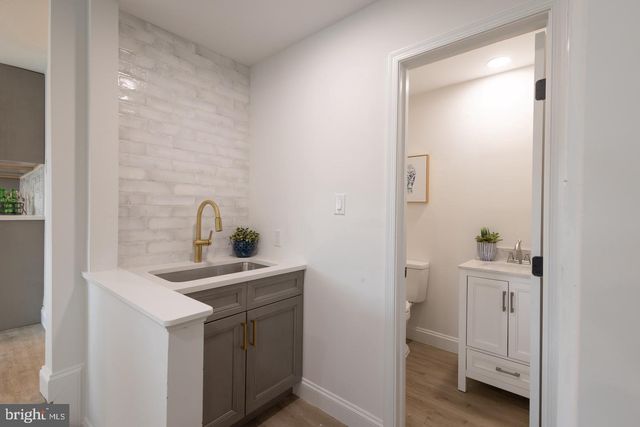 5 BROMPTON PL, Cherry Hill, NJ 08003