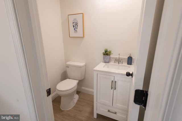 5 BROMPTON PL, Cherry Hill, NJ 08003