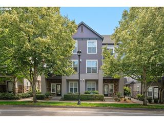 10757 Ne RED WING Way 201, Hillsboro, OR 97006