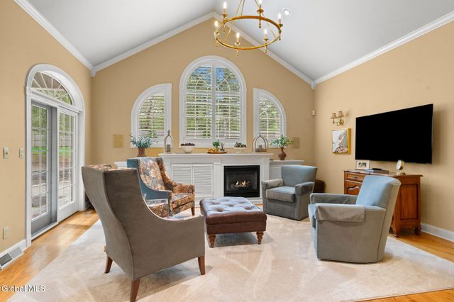 1 Sage Estate, Menands, NY 12204