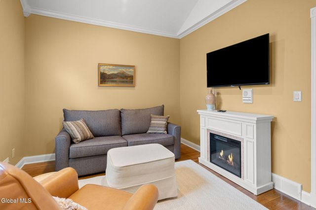 1 Sage Estate, Menands, NY 12204