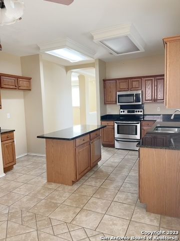 8815 Redwood Bend, San Antonio, TX 78023