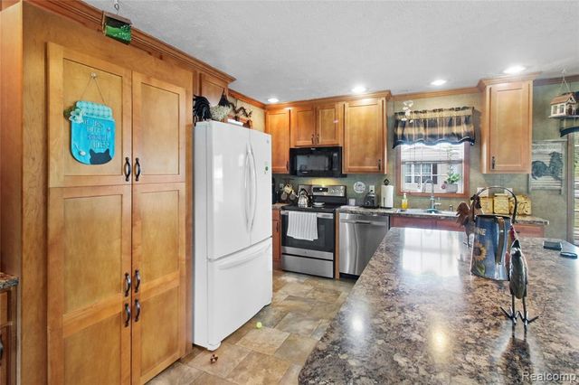 501 Kinloch, Temperance, MI 48182