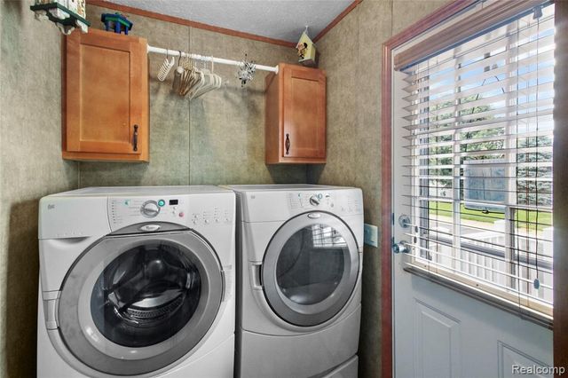 501 Kinloch, Temperance, MI 48182