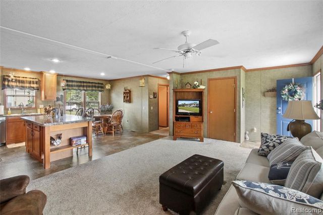 501 Kinloch, Temperance, MI 48182