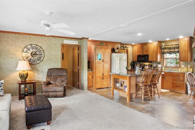 501 Kinloch, Temperance, MI 48182