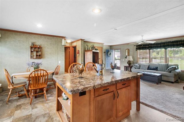 501 Kinloch, Temperance, MI 48182