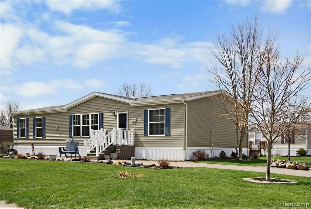 501 Kinloch, Temperance, MI 48182