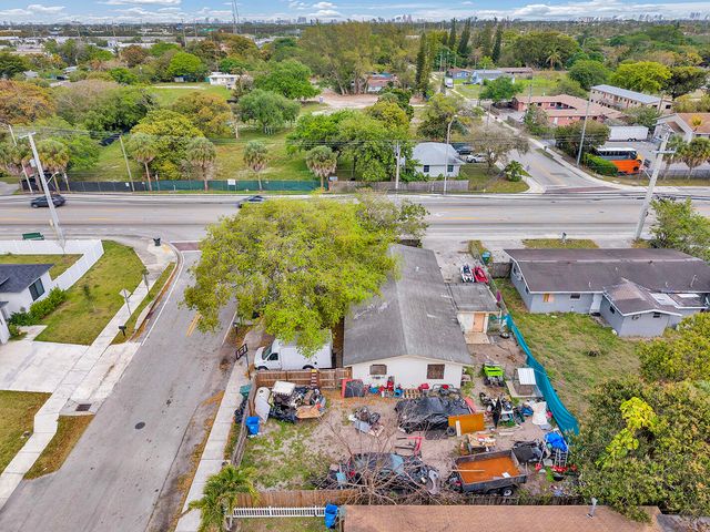 2100 NW 27th Street, Oakland Park, FL 33311