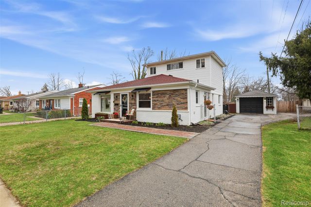 28042 Brentwood Street, Southfield, MI 48076