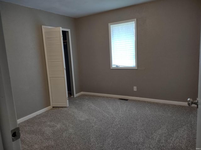 12 Shore Manor Drive, Bristol, IN 46507