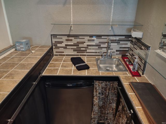 12 Shore Manor Drive, Bristol, IN 46507