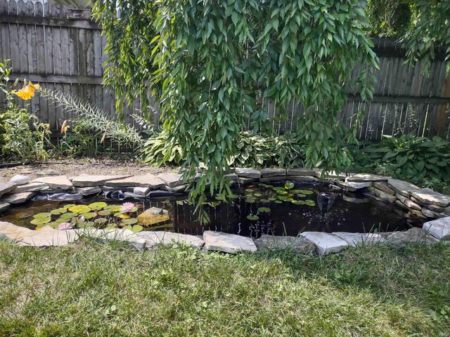 12 Shore Manor Drive, Bristol, IN 46507