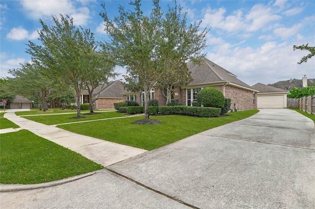 13610 Popes Creek Lane, Houston, TX 77044