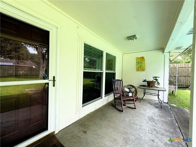 1006 Fairlane Drive, Ganado, TX 77962