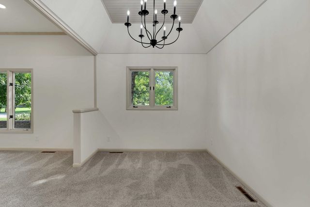 3249 N Hood Ct, Wichita, KS 67204