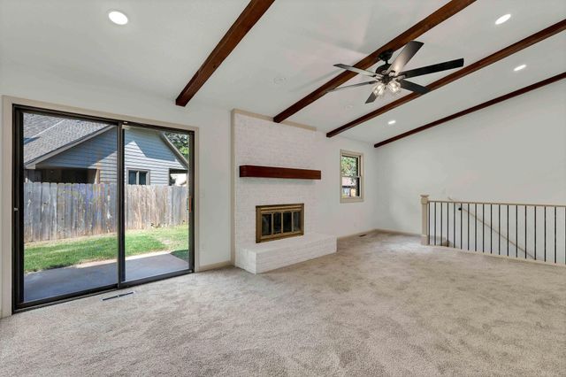 3249 N Hood Ct, Wichita, KS 67204