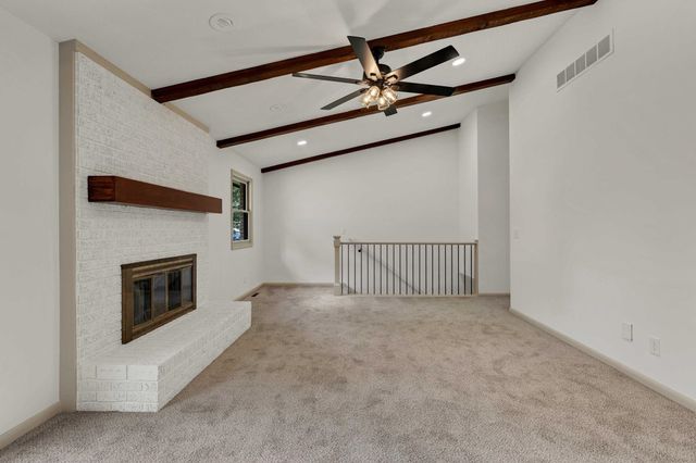 3249 N Hood Ct, Wichita, KS 67204