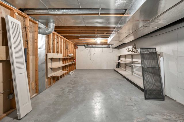 3249 N Hood Ct, Wichita, KS 67204