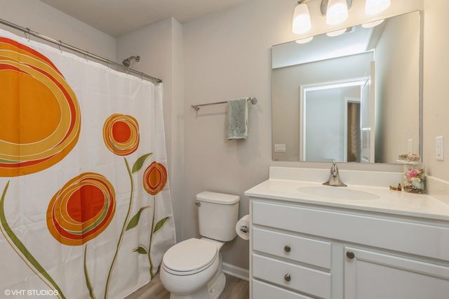 2304 Hazeltine Place, Norwalk, IA 50211