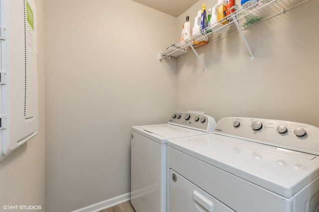 2304 Hazeltine Place, Norwalk, IA 50211