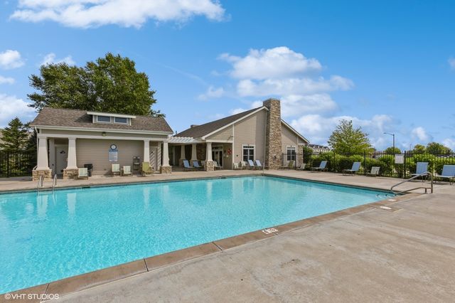 2304 Hazeltine Place, Norwalk, IA 50211