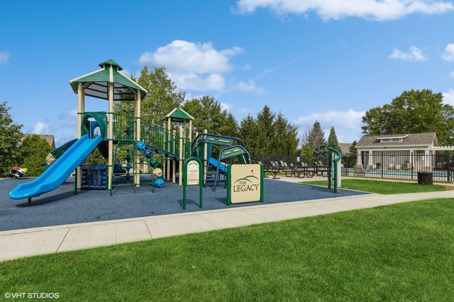 2304 Hazeltine Place, Norwalk, IA 50211