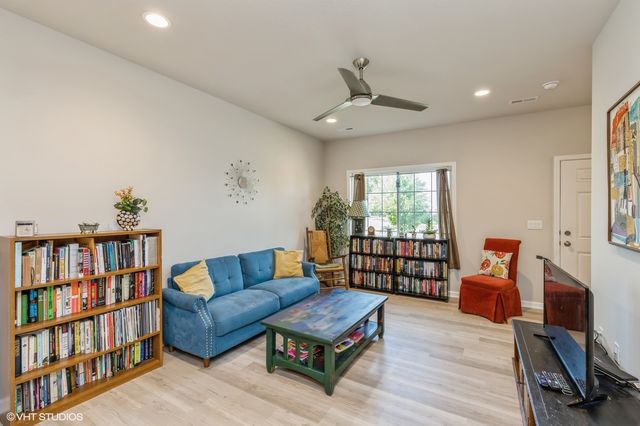 2304 Hazeltine Place, Norwalk, IA 50211
