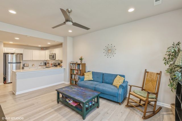 2304 Hazeltine Place, Norwalk, IA 50211