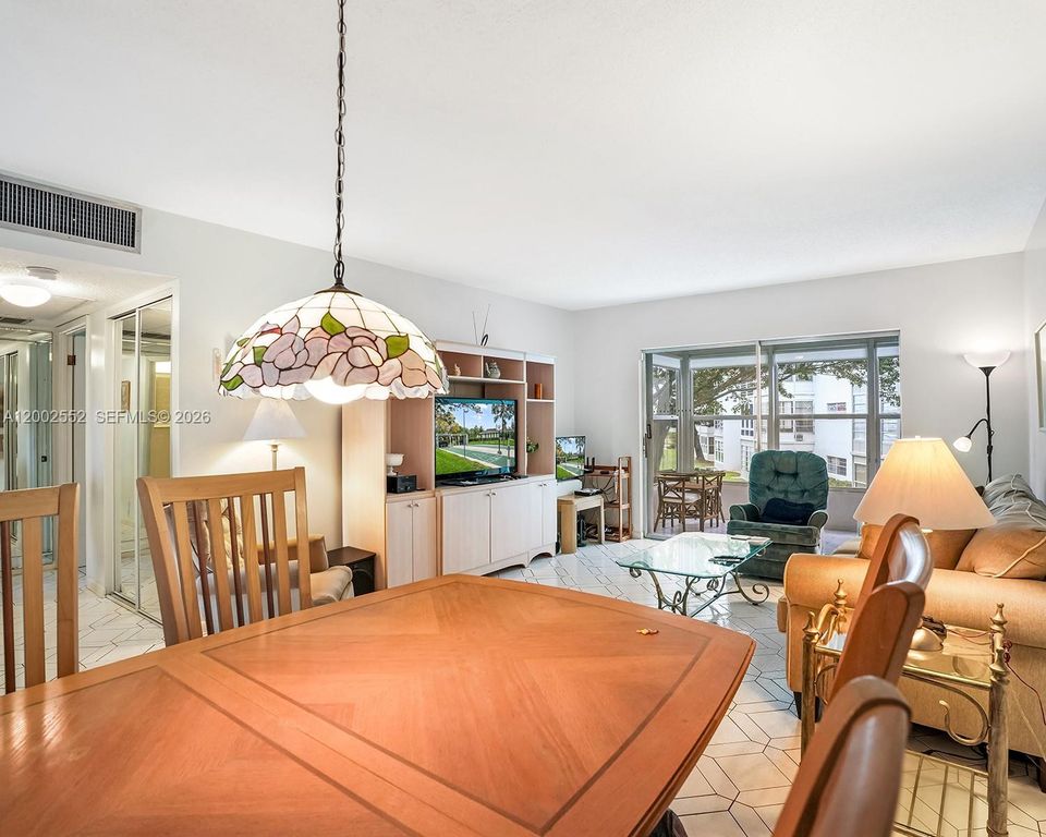 4806 NW 36th St 515, Lauderdale Lakes, FL 33319