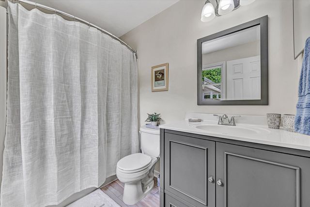 111 Barrington CT, Hardy, VA 24101