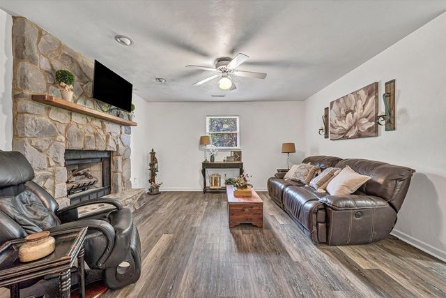 111 Barrington CT, Hardy, VA 24101