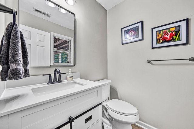 111 Barrington CT, Hardy, VA 24101
