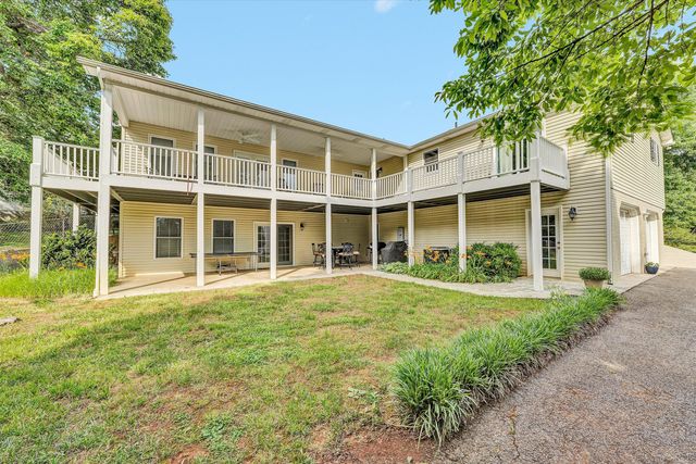 111 Barrington CT, Hardy, VA 24101