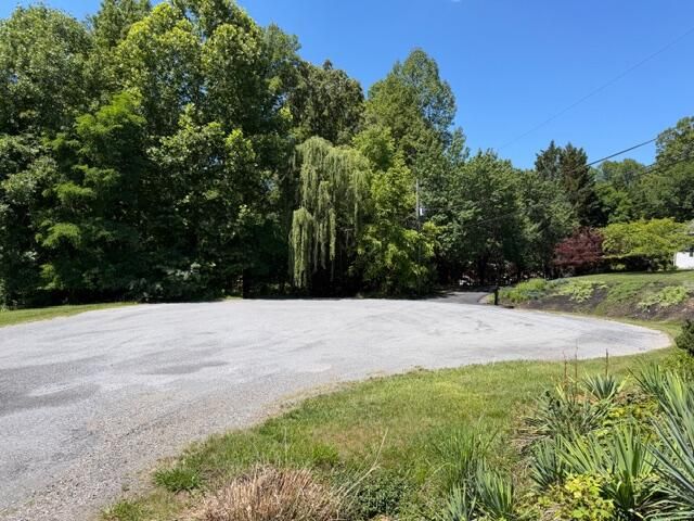 111 Barrington CT, Hardy, VA 24101