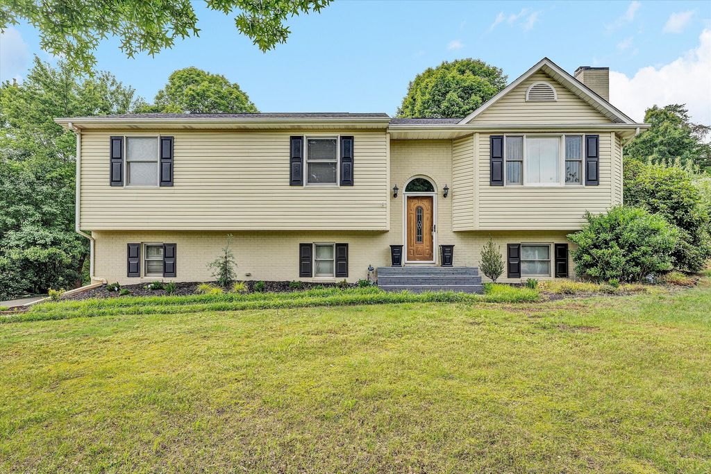 111 Barrington CT, Hardy, VA 24101