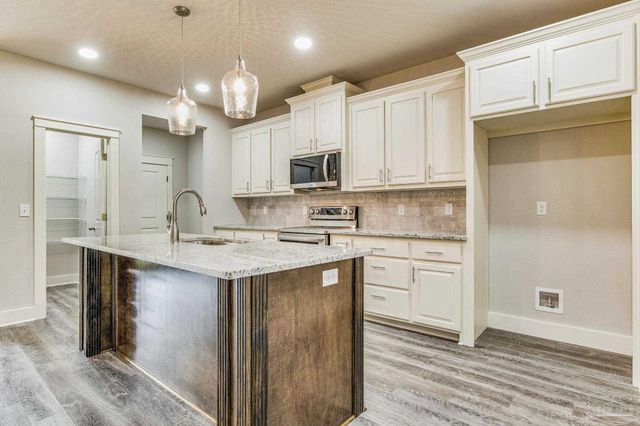 4316 Watkins St, Pace, FL 32571