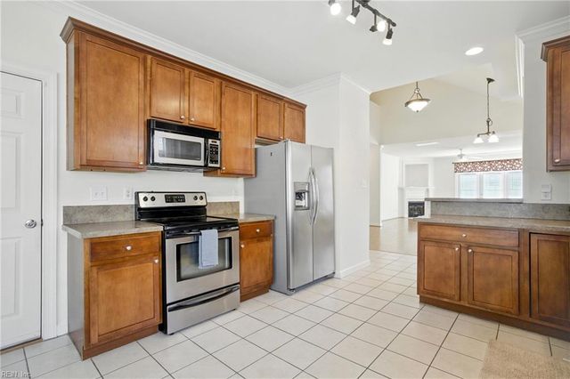 421 Fieldstone Glen WAY, Virginia Beach, VA 23454
