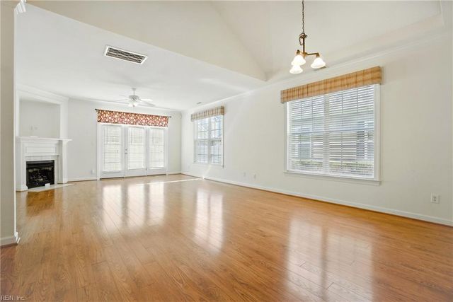 421 Fieldstone Glen WAY, Virginia Beach, VA 23454