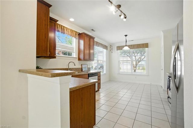 421 Fieldstone Glen WAY, Virginia Beach, VA 23454