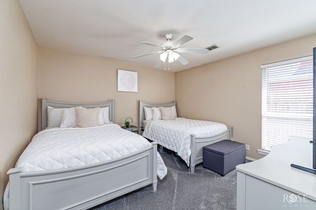 4907 Pleasant Dr, Midland, TX 79703