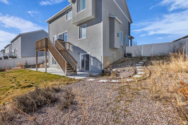 7427 S WOOD FARMS DR, West Jordan, UT 84084