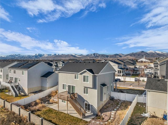 7427 S WOOD FARMS DR, West Jordan, UT 84084
