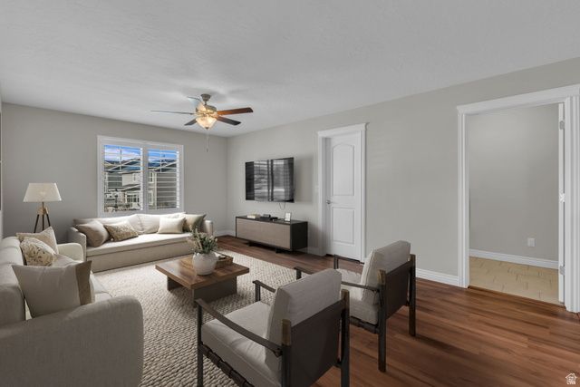 7427 S WOOD FARMS DR, West Jordan, UT 84084