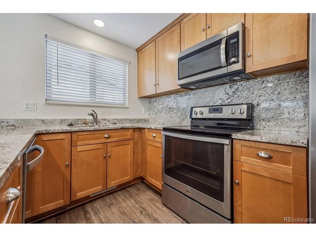 1843 S Pierson Ct, Lakewood, CO 80232